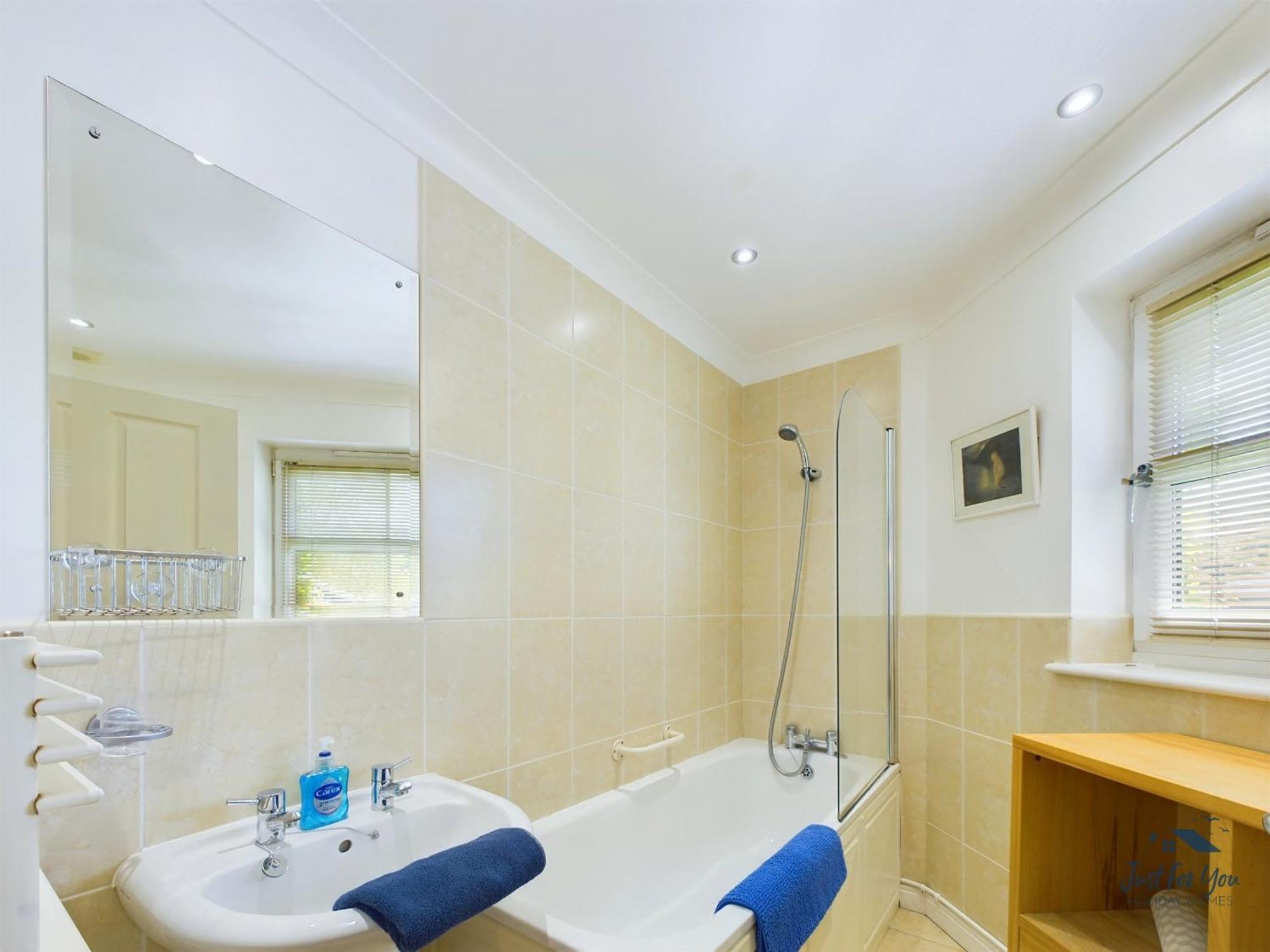 16 Solent Landing *